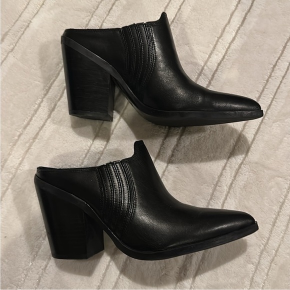 Marc Fisher LTD Women's Gabbi Block Heel Mules. Black Leather Size 8.5 - Picture 2 of 8